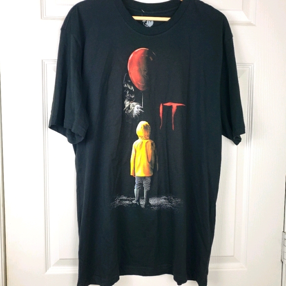 NEW IT movie cover tshirt - Picture 2 of 7